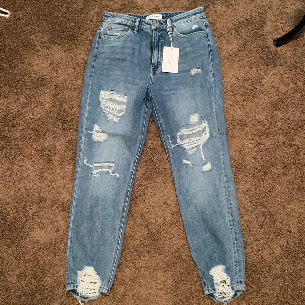 Distressed Straight Leg Jeans